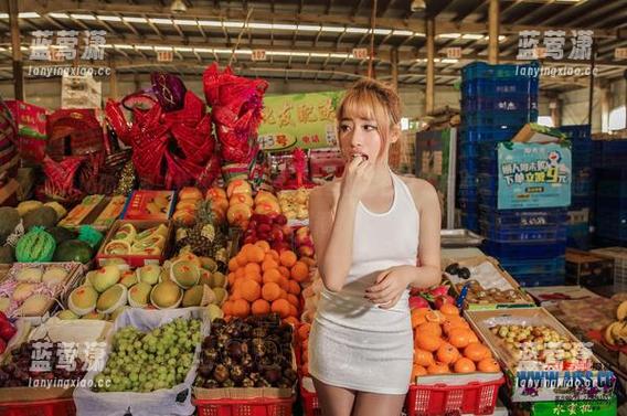 Sofia的城堡，资源一网打尽，爱丝的套图让人有点意外啊，不过你懂得。