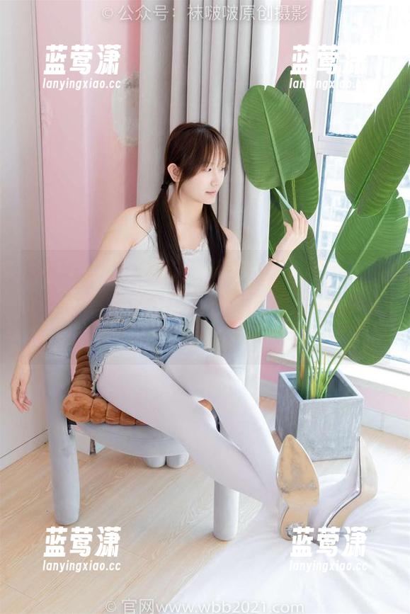 BoBoSocks袜啵啵 - 小甜豆图包，三套服装，连我这个路人甲都快为她的选择鼓掌了，真心不错！