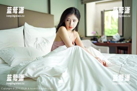 Feilin嗲囡囡 - 在顾欣怡的JK里，看到了自拍与美图的一小撮随性。