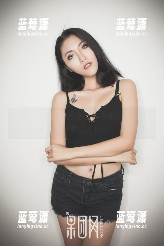 GIRLT果团网-黄歆苑 GIRLT果团网 - 当黑白不再单调,黄歆苑的私房写真让人眼前一亮