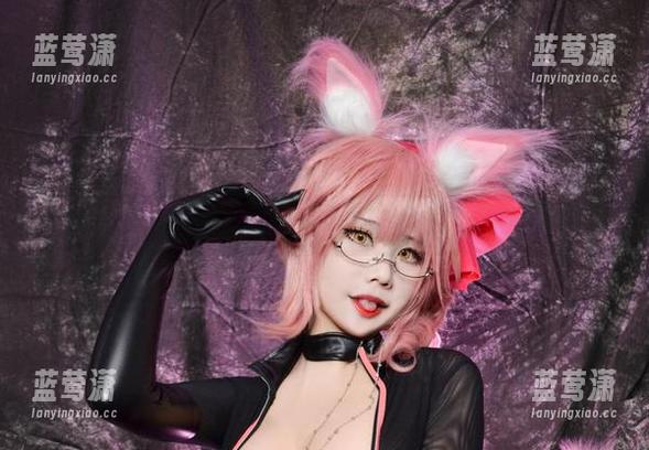 从女仆到超模，KaYa萱的私房写真让定义模糊了一点点…