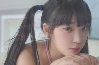 在Kang Inkyung的职场装扮里,高清美图让你相信“没锁骨”的你也能驾驭西装!
