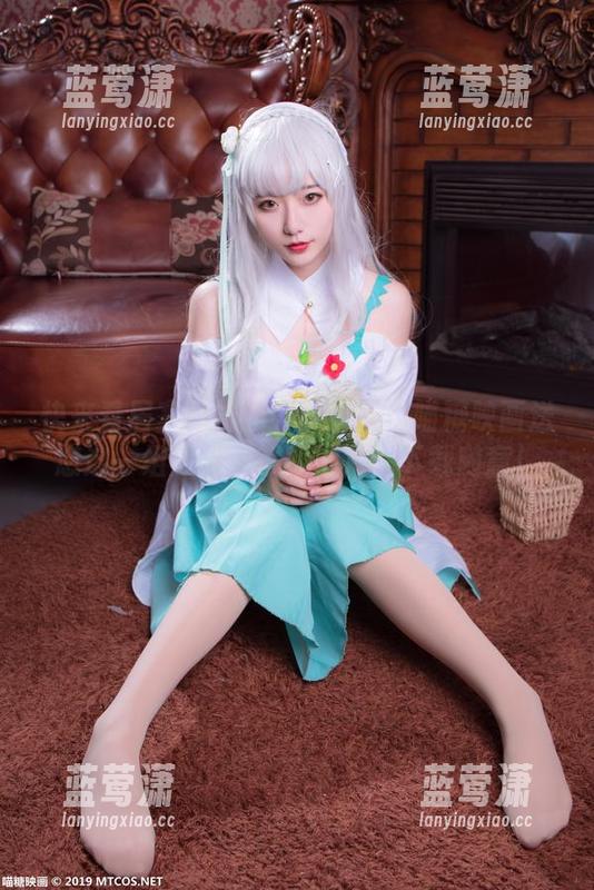 快来看居家妹妹的可爱风暴！喵糖映画送您这一组应接不暇的图片，下载随意！