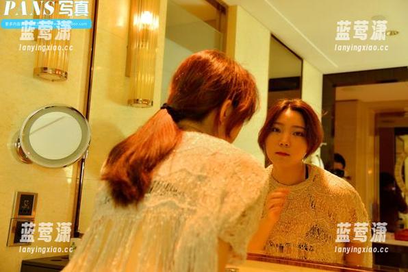 PANS写真-李沫 PANS写真 - 在浴缸里的冥想:李沫和她的原图浪潮