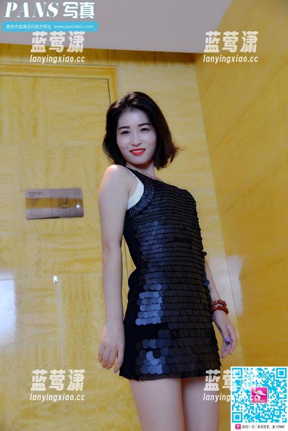PANS写真-紫萱 PANS写真 - 紫萱的白色合集:白色的归白色,但她搞的真是有点意思