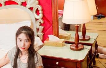 PDL潘多拉 - 艾小青的写真更新：姐姐其实是个隐藏的女超人？