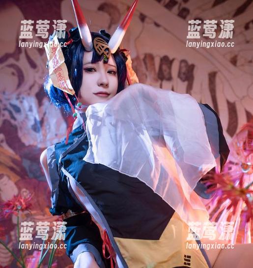 Quan冉有点饿 Quan冉有点饿的睡衣作品集:像电商广告一样,一夜之间长大