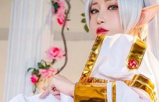 最新!Tiny Asa的旗袍很迷人,但她的表情让我想到了夏天的冰淇淋…