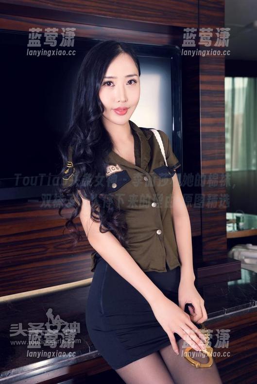 TouTiao头条女神-李丽莎 TouTiao头条女神 - 李丽莎和她的棉袜,一双袜子让人停下来的理由-原图精选