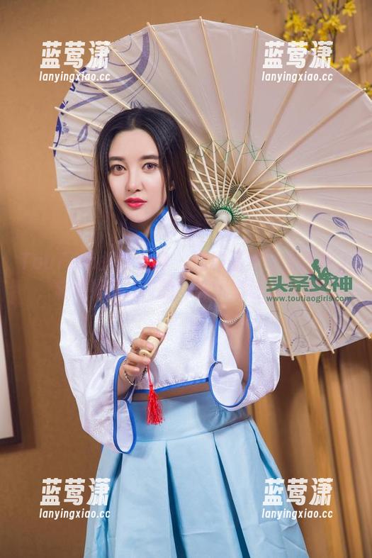 TouTiao头条女神 - 这作品集也太诱惑了，杨漫妮baby的妹妹大方让你下载！