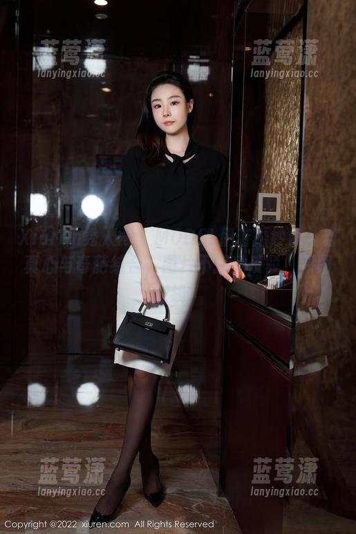Xiuren秀人网-MODEL伊若 Xiuren秀人网 - MODEL伊若婚纱照:当真心与奇葩结合,图片不接受反驳,原图在线!