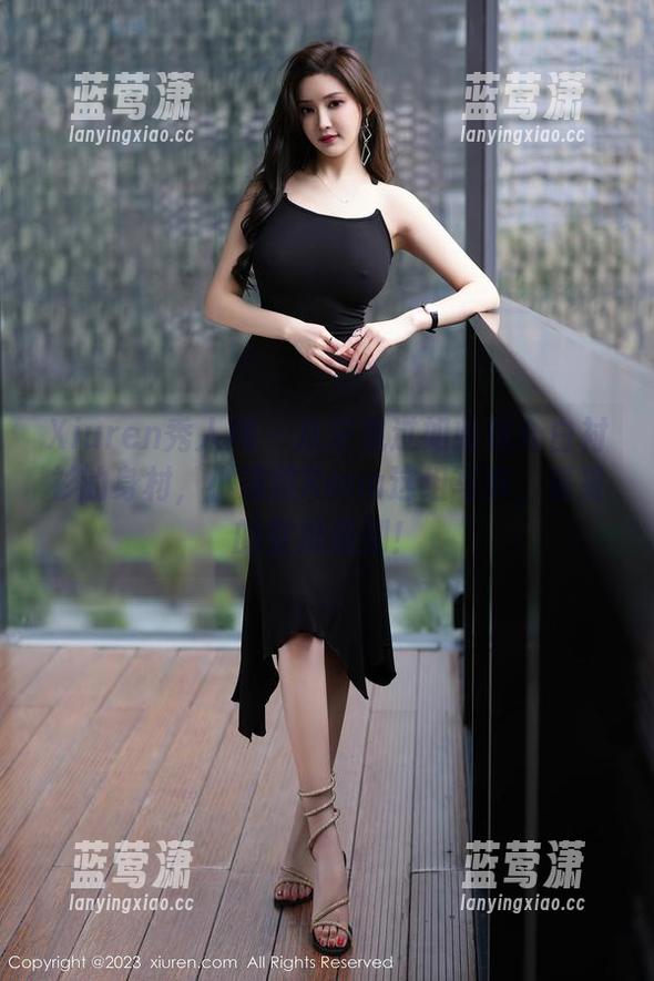 Xiuren秀人网 - 从未见过如此适合白衬衫的身材，小海臀Rena这组写真，妥妥的壁纸级别！