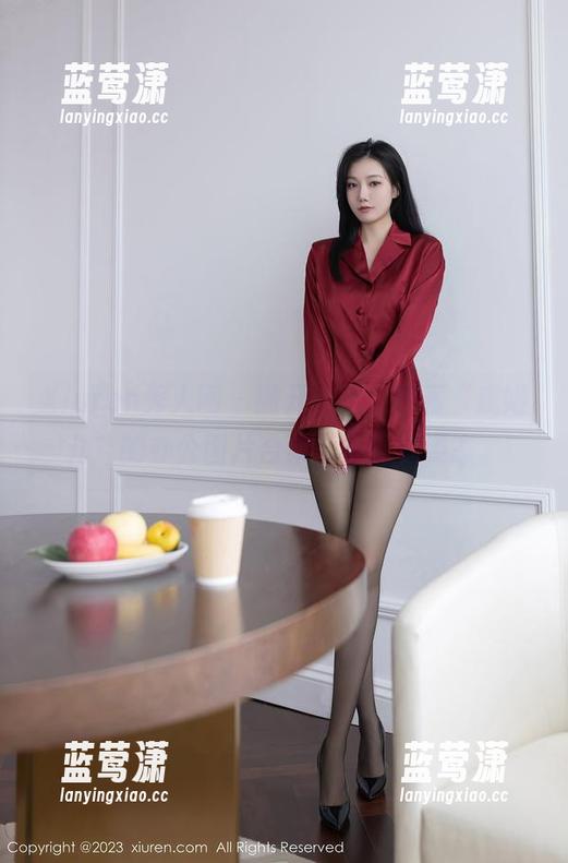 Xiuren秀人网-虞姬儿 Xiuren秀人网 - 撇开正经,翻看“虞姬儿”的办公图片合集,职场新姿态。