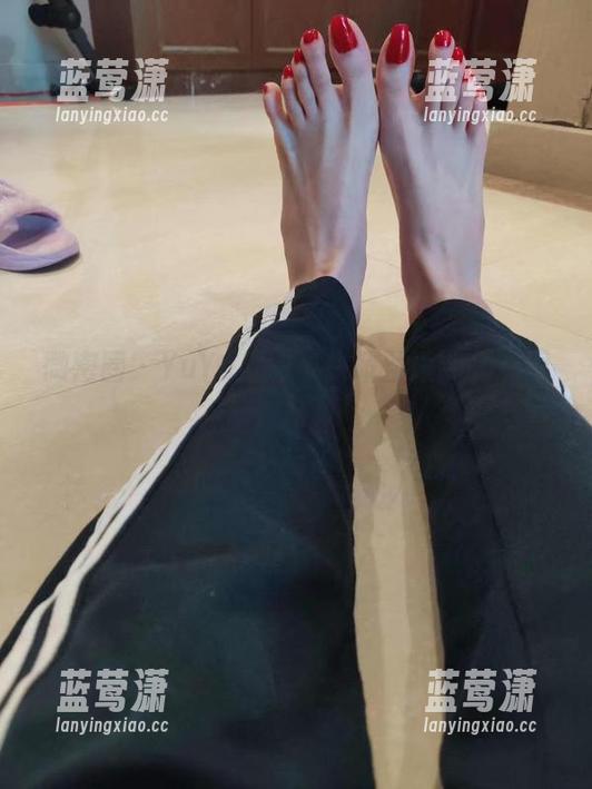 YuYu超甜丫 微密圈 - YuYu超甜丫拼命整理的秘书图册,结果…