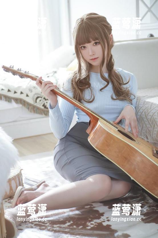asagiriai(爱ちゃん)双马尾的图片合集，这发量真是夺命