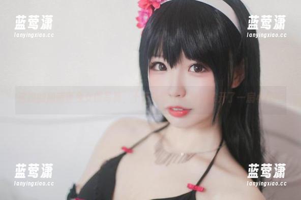 十万珍吱伏特 这次的加藤惠兔女郎写真,十万珍吱伏特好像推开了一扇小门…