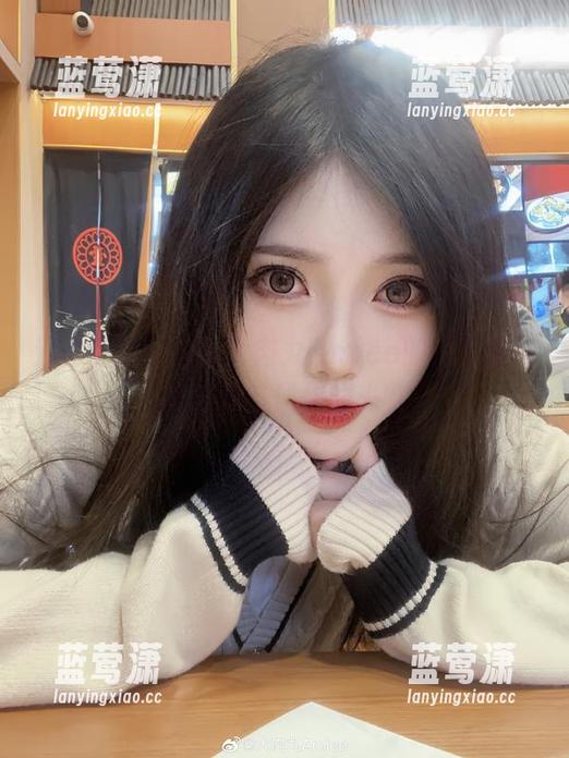 大肉丸Amiee 滑动你的鼠标,大肉丸Amiee的办公室写真合集恭候你的光临