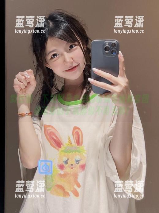 妮是老虎 微密圈 - 下载妮是老虎的粉嫩蕾丝裤套图,保证你的手机屏保不再无聊!