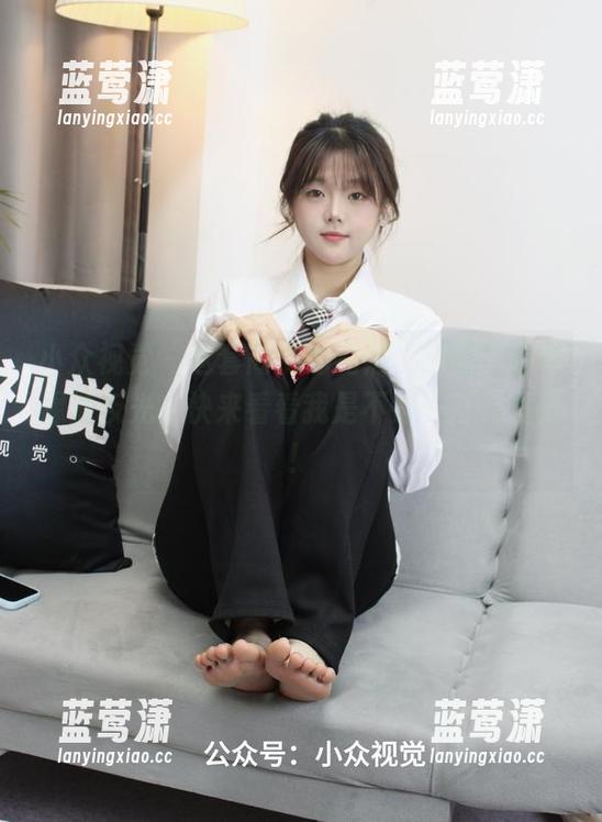 小众视觉 - 这套高清油亮照，圆圆的脸好像能反光，快来看看我是不是一直在发光！