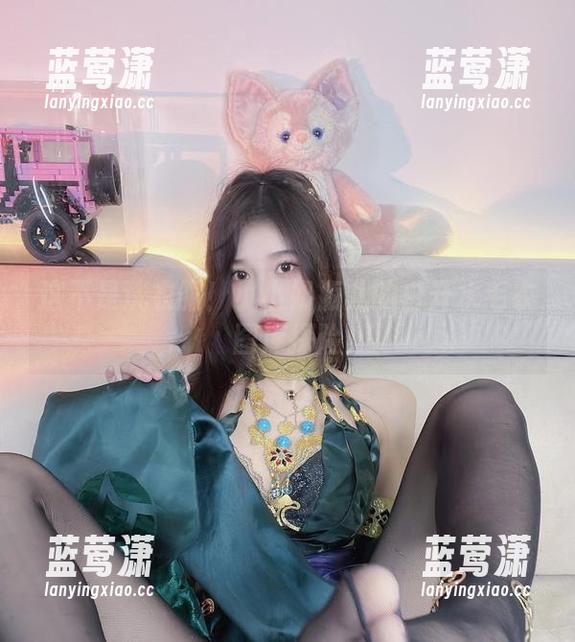 这不是洗衣服！小小奶瓶儿的白开水毛衣图库探险