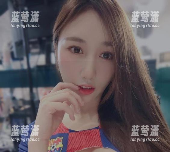 微密圈 - 夏日原图上线！小玉吃果冻又来“冰镇”我们了。