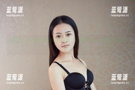 尤物馆 - 这才是真正的高清棉袜图包，陆萱萱Cecilia教你袜子新秀！