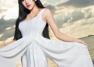 推女神 - 白丝给了施忆佳Kitty酱新的生命，看到原图和套图，我真想给她打个call，旁边的小心脏受不了。