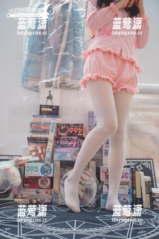 木花琳琳是勇者 木花琳琳是勇者的高清美脚写真集:快让我再多看几眼~
