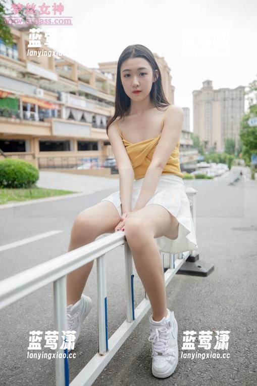 梦丝女神 - 王娇娇的圣诞写真，可能是你这一年里最想偷的情景！