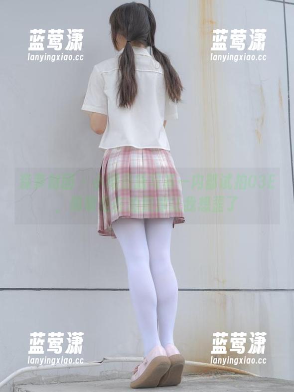 森萝财团-小樱 森萝财团 - 小樱最新写真—内部试拍03E,明明是在拍照却让我想歪了