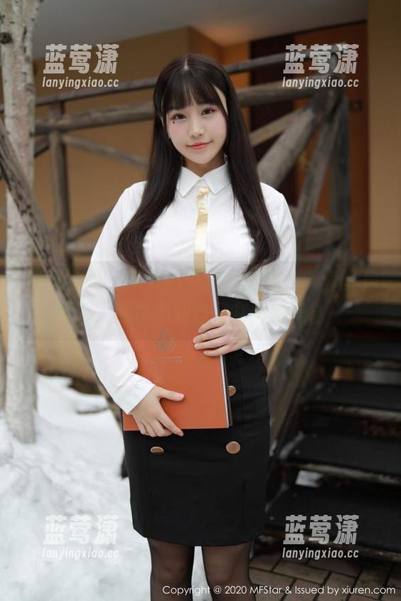 模范学院 - SiByl李思宁的白色，套图下载后，我也不知自己在期待什么。
