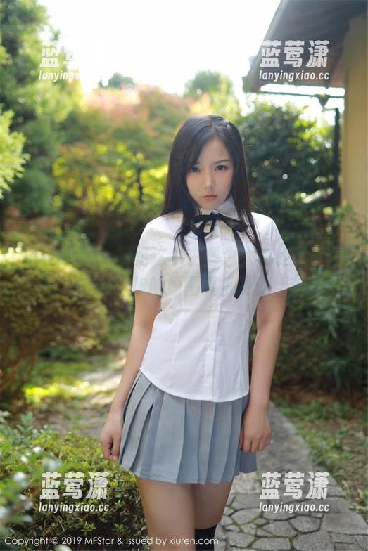 模范学院-熊吖BOBO 模范学院 - 裸足这个主题也太有趣了吧,熊吖BOBO,你的原图真得更新上这里!