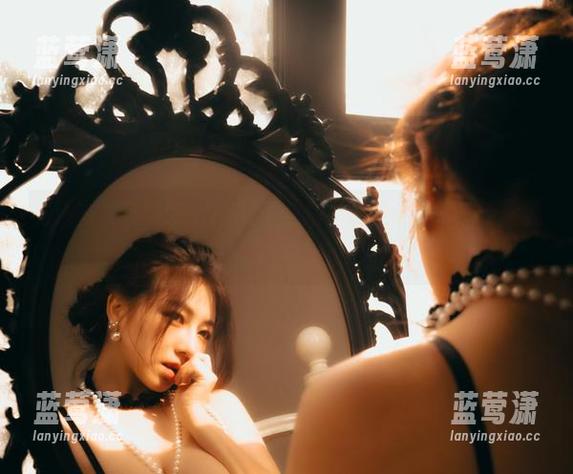 有没有发现樱晚gigi双子合集里的这个图片有点像我的影子？