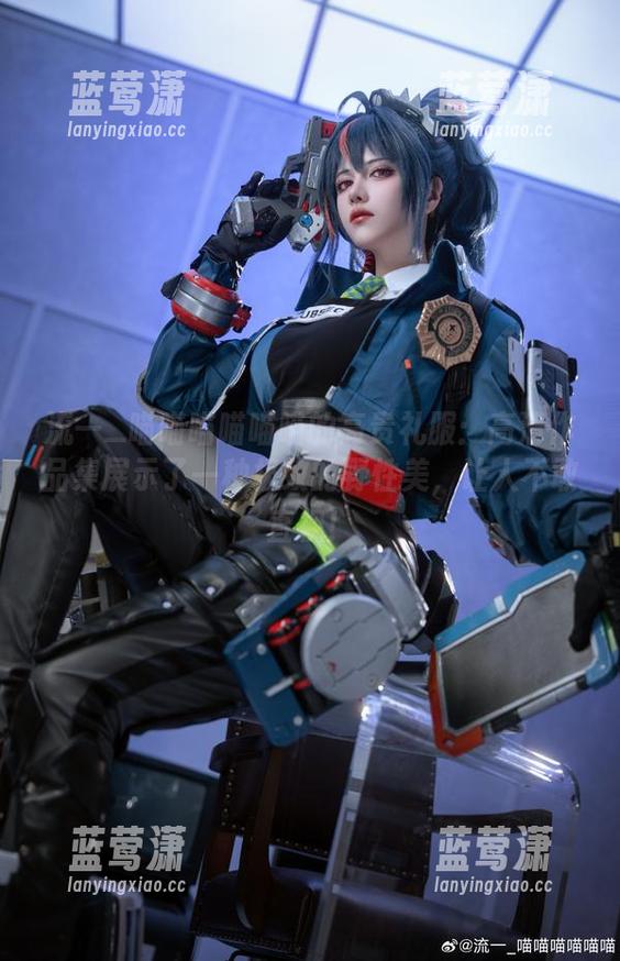 流一_喵喵喵喵喵喵的高贵礼服：高清作品集展示了一种极致的野性美，让人不敢直视！