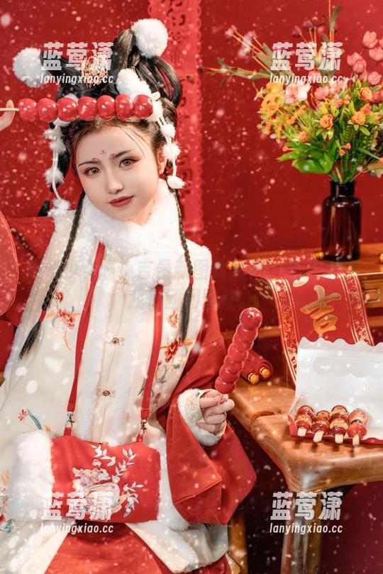 爆机少女喵小吉最新图片爆料：死库水让我们团团围住。