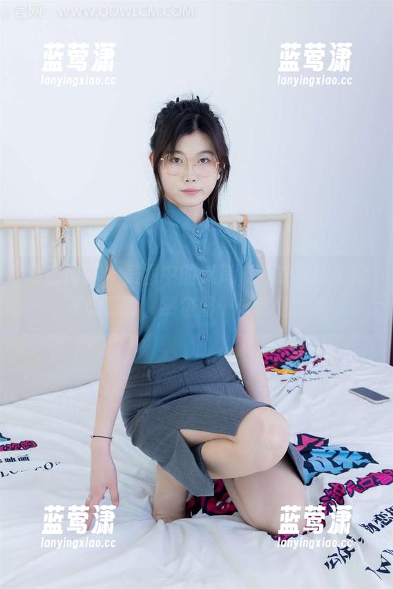 物恋传媒 - 美图中的岚岚，内衣就像个突然的嘉宾，然尔间……你懂的嘛