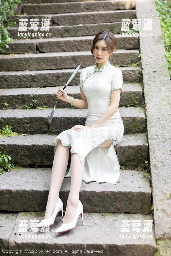 秀人网-子纯儿Annie 秀人网 - 在家也不落俗套,子纯儿Annie的新居家写真集让你宅着也能潮!