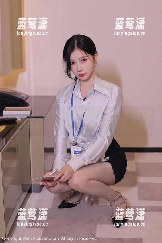秀人网 - 咱们来聊聊尤妮丝—图库里最有趣的熟女，保证你的资源不再索然无味！