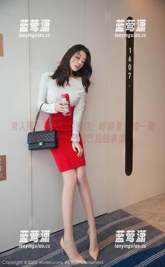 秀人网-陈思琪 秀人网 - 陈思琪的图包:呼唤夏天的一条泳衣和一件巴拉巴拉的事情。