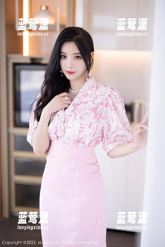 秀人网-静颜宁 秀人网 - 女仆也有春天嘛,静颜宁的写真让我找到另一种“萌菌”。