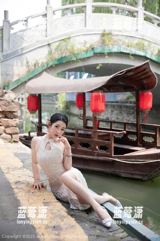 秀人网 - 这不是神秘黑白，是黄乐然巧妙的合集，搞得我们看着这些图片超想转身好奇心膨胀！