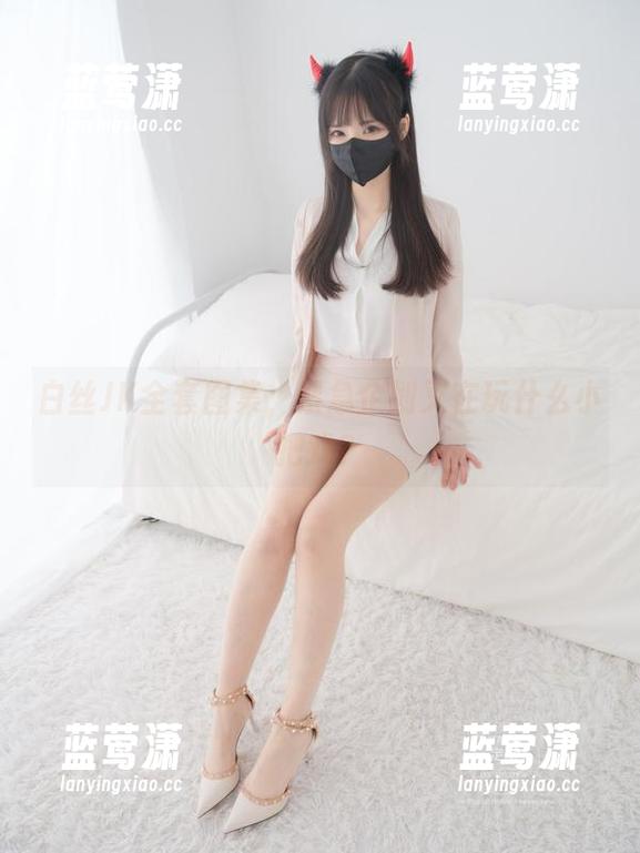 白丝JK全套图集，紧急企划又在玩什么小把戏？