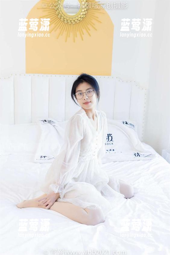 袜啵啵 - 油亮黑是啥意思？奶油这图包也太炸了吧！