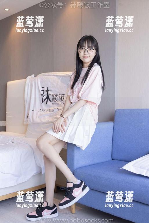 袜啵啵 - 稚予的泳装写真集，下载之前一定要做好心理准备喔，这片水花不简单！