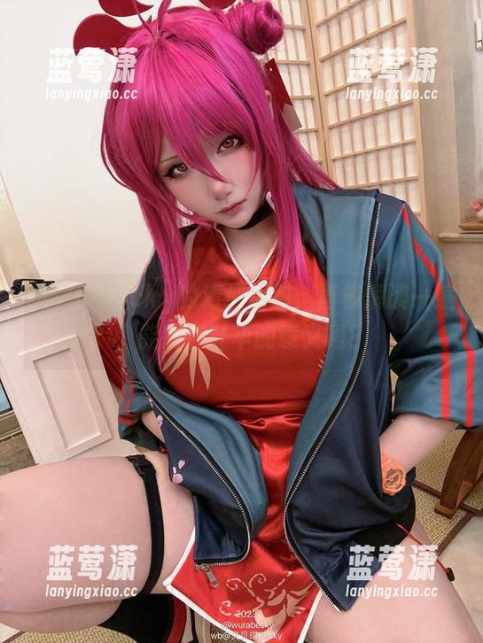 贝贝琪Becky的清纯图包，再多解读一遍，能找到升华的意义吗？
